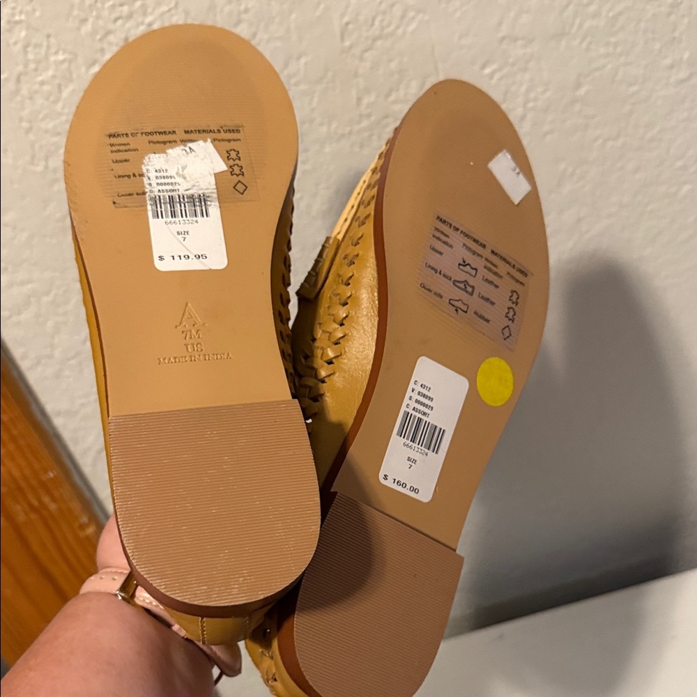 Pilcro Anthropologie‎ Woven Slip On Loafers Tan Leather New Women's Size 7 - Picture 7 of 8